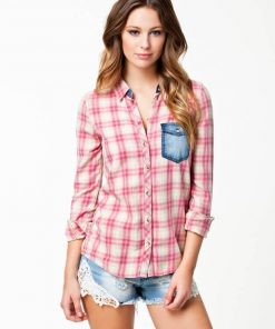 تیشرت صورتی